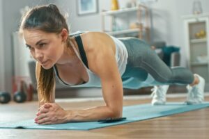 Les 6 Bienfaits Surprenants de la Planche pour Votre Corps
