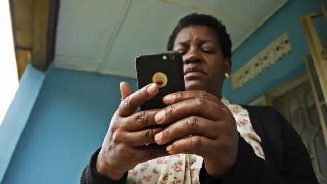 La caméra de votre téléphone vous espionne t’elle Un détail simple permet de le découvrir