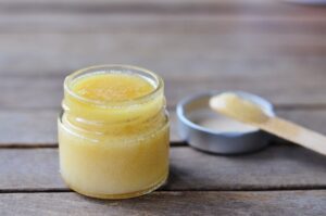 Recette de gommage maison pour des aisselles éclatantes