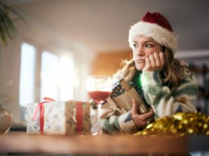 Comment éviter de passer les fêtes tout seul 8 solutions qui changent tout