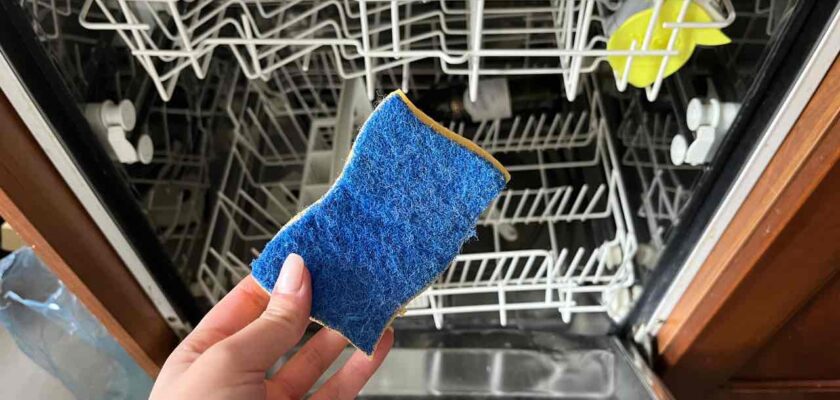 Pourquoi mettre une éponge dans son lave-vaisselle