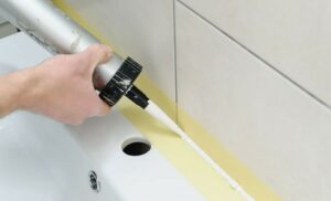 Comment enlever du silicone facilement (astuce rapide)