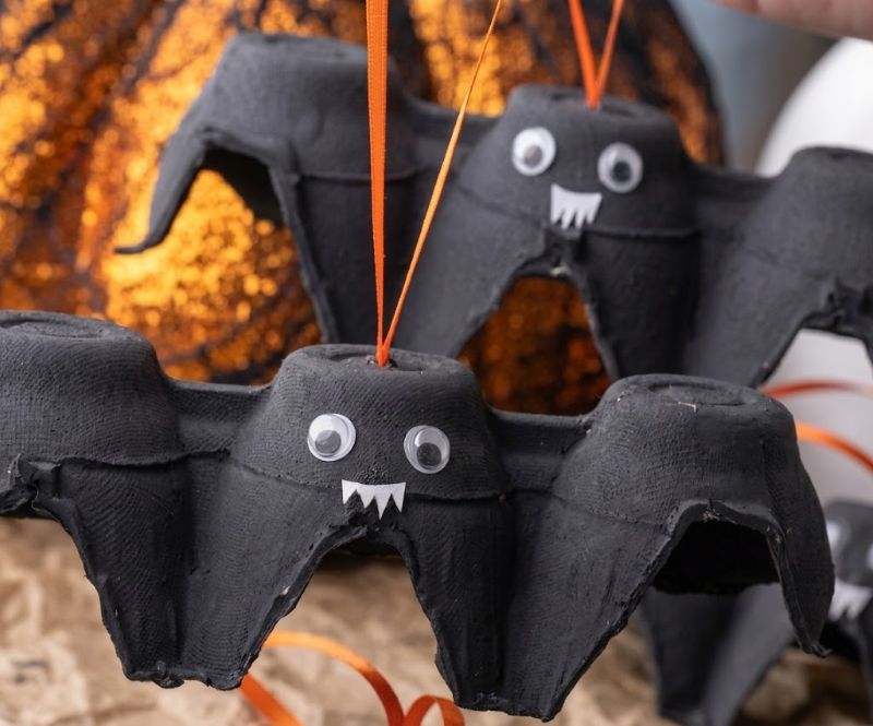 1. Des chauves-souris à suspendre